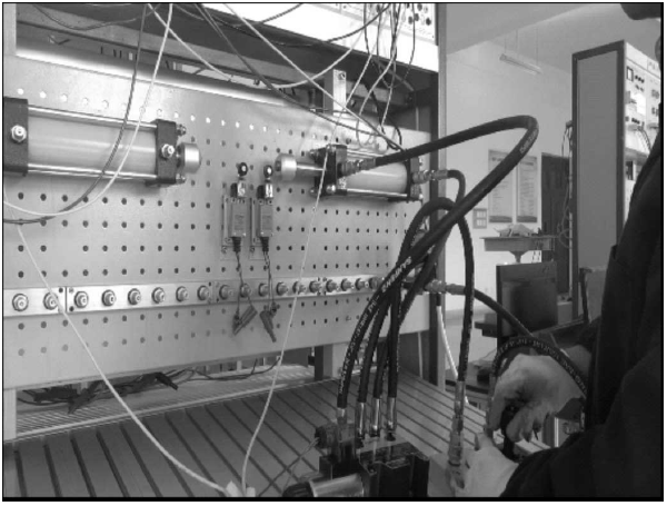 虛實(shí)結(jié)合實(shí)訓(xùn)模式的應(yīng)用(圖2)