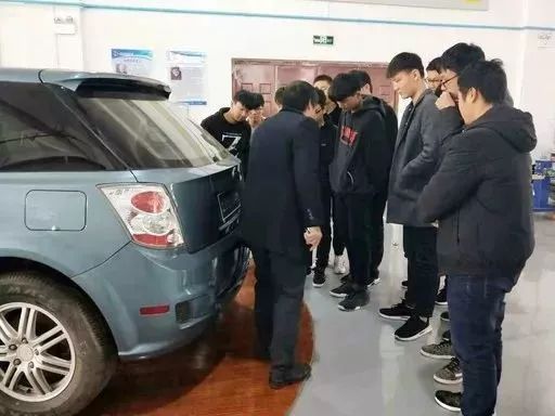 實(shí)訓(xùn)教學(xué)工作是職業(yè)教育的重點(diǎn)(圖5)