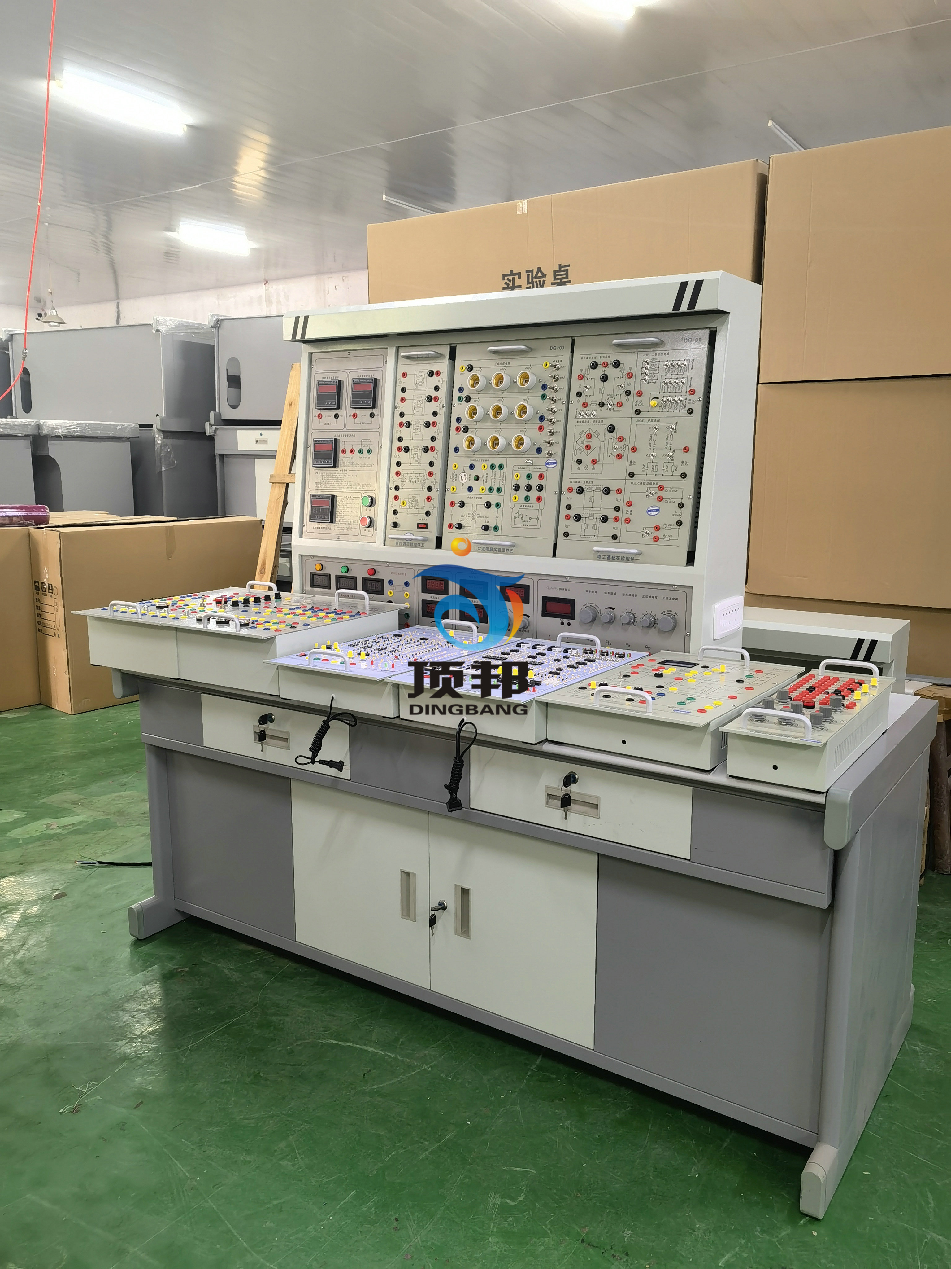 高性能電工數(shù)電模電電拖綜合實(shí)訓(xùn)裝置