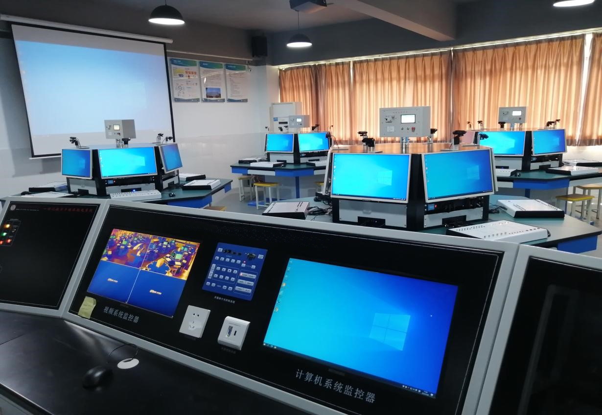 一體化主控臺(tái)