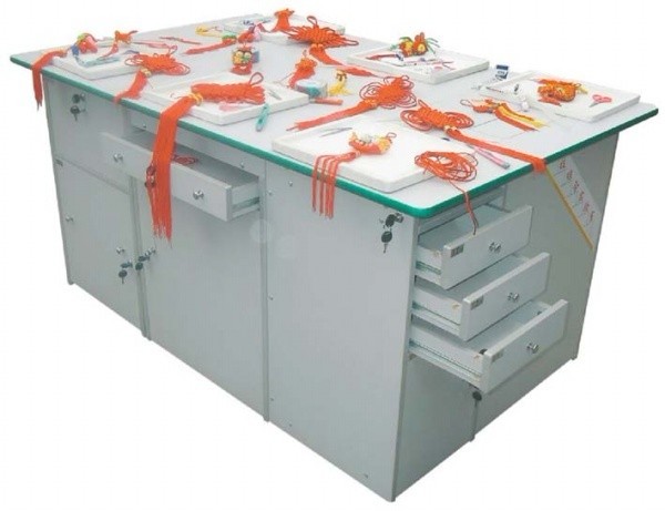 中學(xué)勞技實(shí)驗(yàn)臺