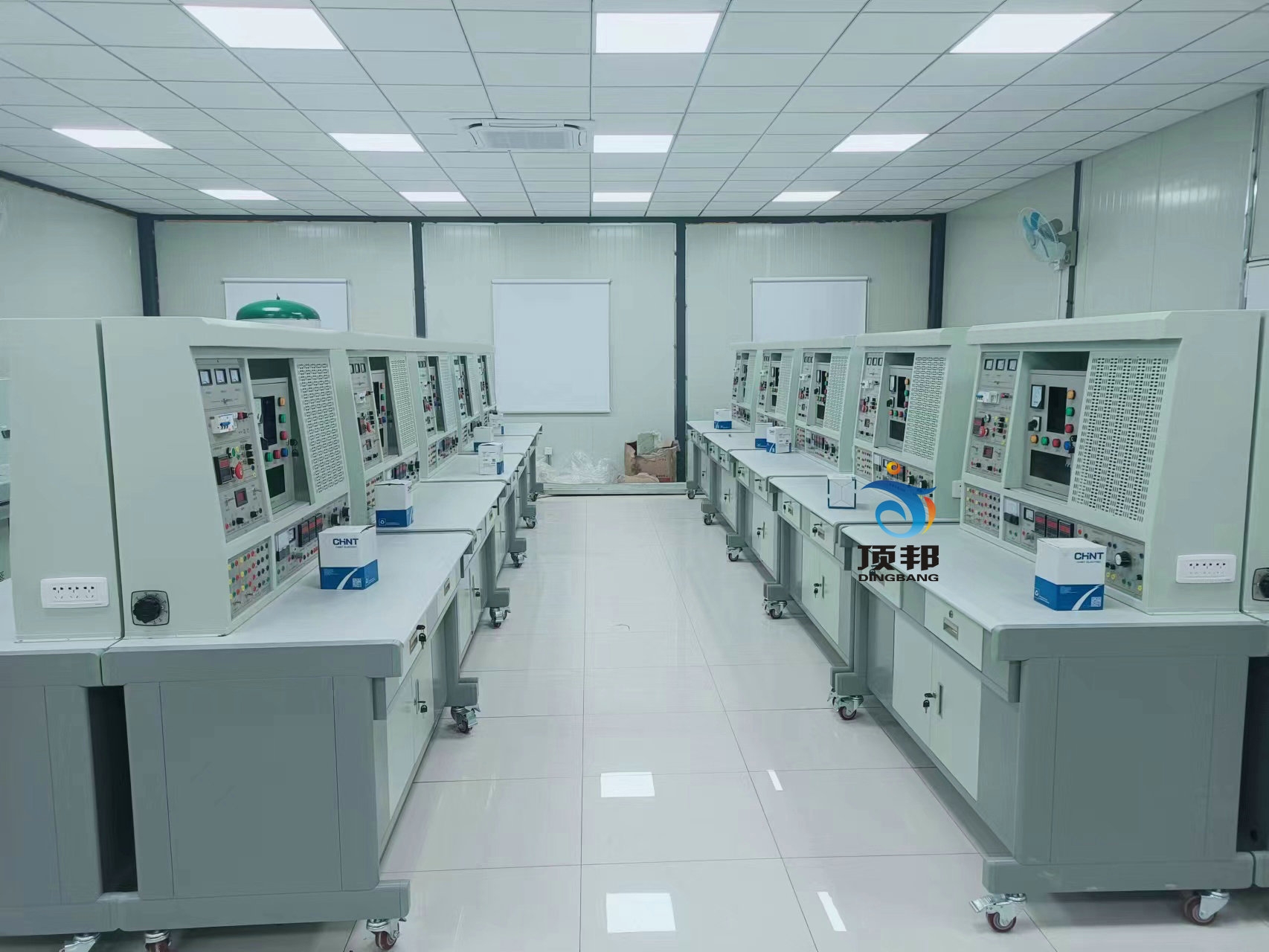 船舶電工工藝和電氣測(cè)試技能實(shí)訓(xùn)裝置