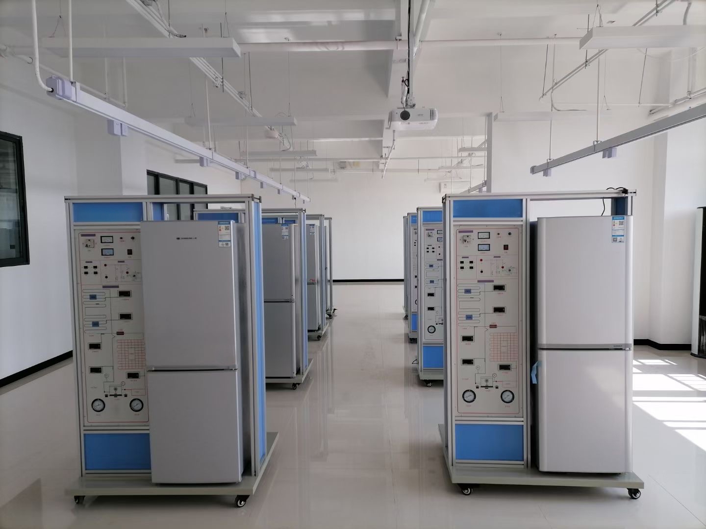 電冰箱制冷系統(tǒng)實訓(xùn)考核裝置