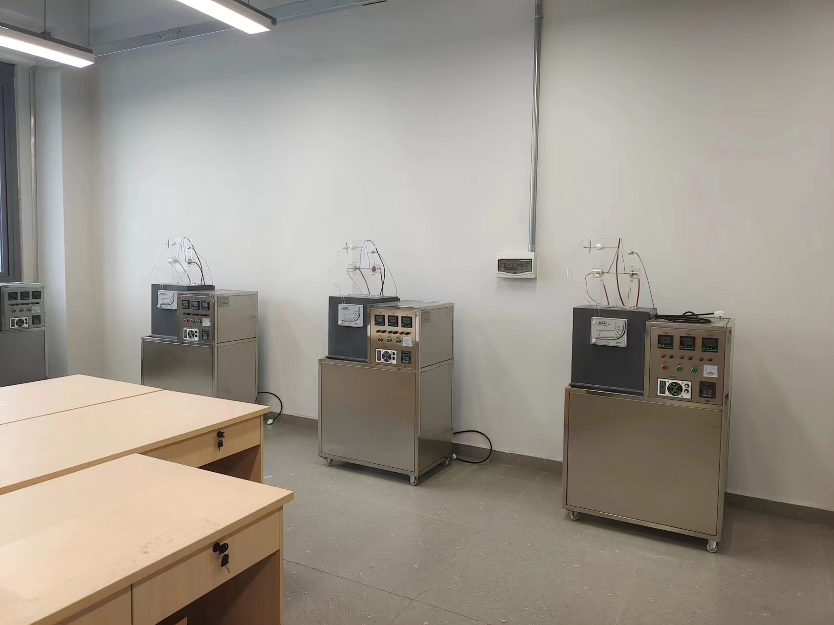 空氣橫掠單管強(qiáng)迫對流的換熱實(shí)驗(yàn)臺