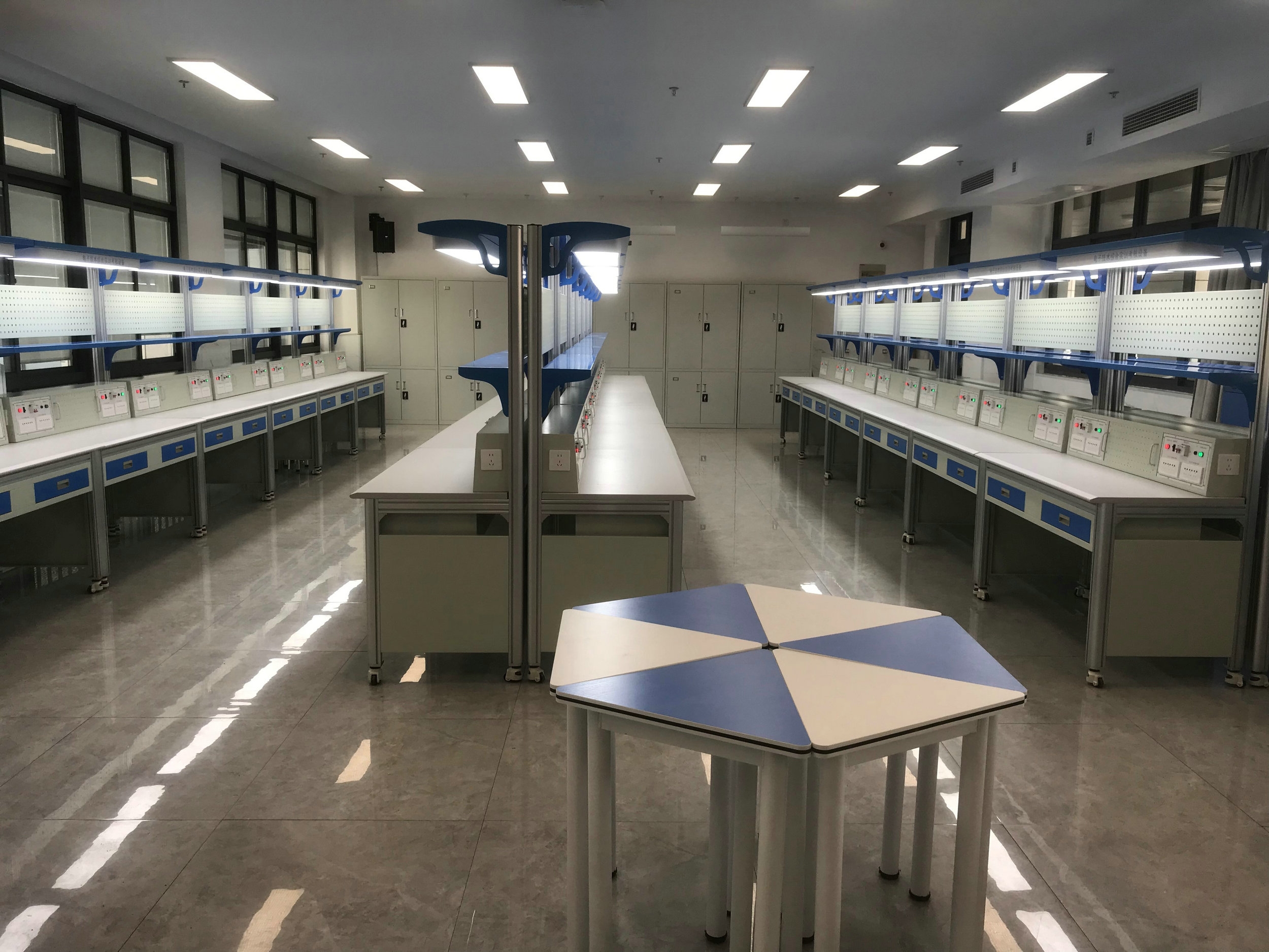 單片機(jī)實(shí)驗(yàn)開(kāi)發(fā)裝置