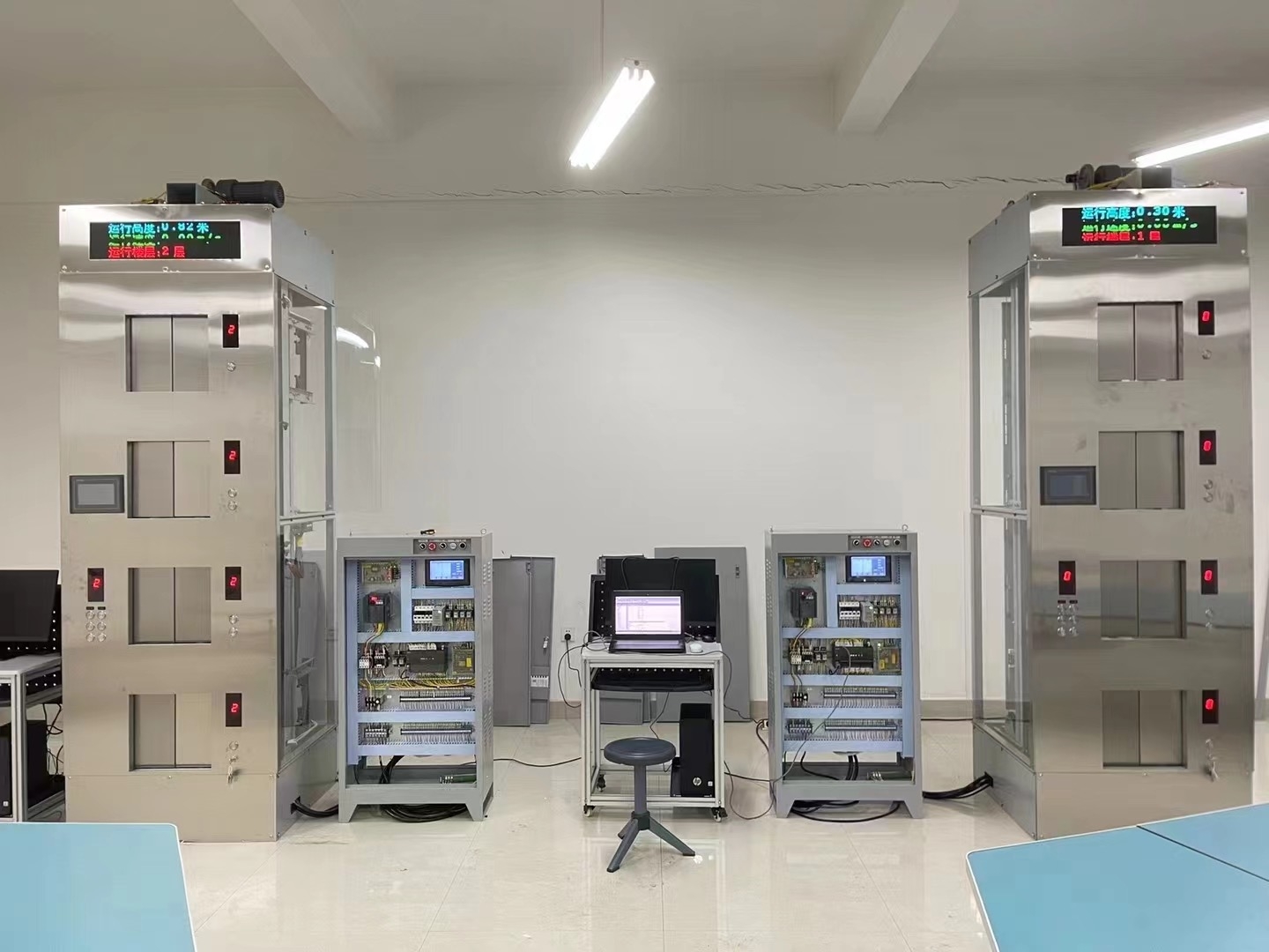 電梯控制技術(shù)綜合實(shí)訓(xùn)裝置