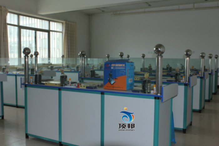 財(cái)會(huì)模擬實(shí)驗(yàn)室設(shè)備的使用方法