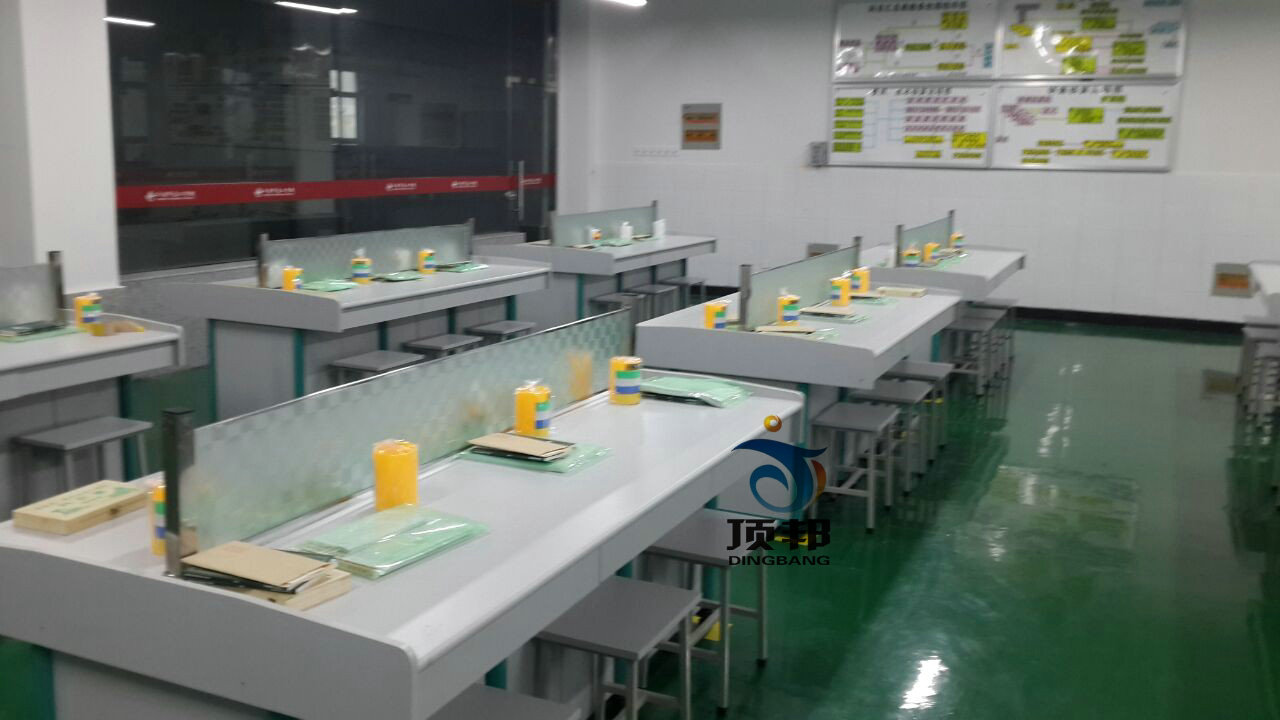 財會實訓(xùn)室(會計實驗室)需要哪些設(shè)備和物品配備