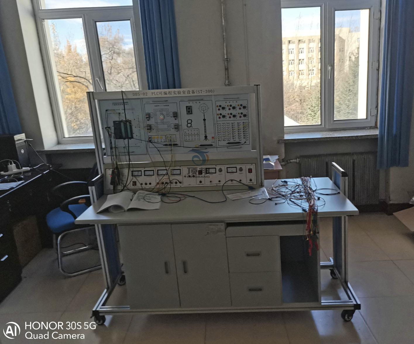 PLC可編程實(shí)驗(yàn)室設(shè)備(S7-300)