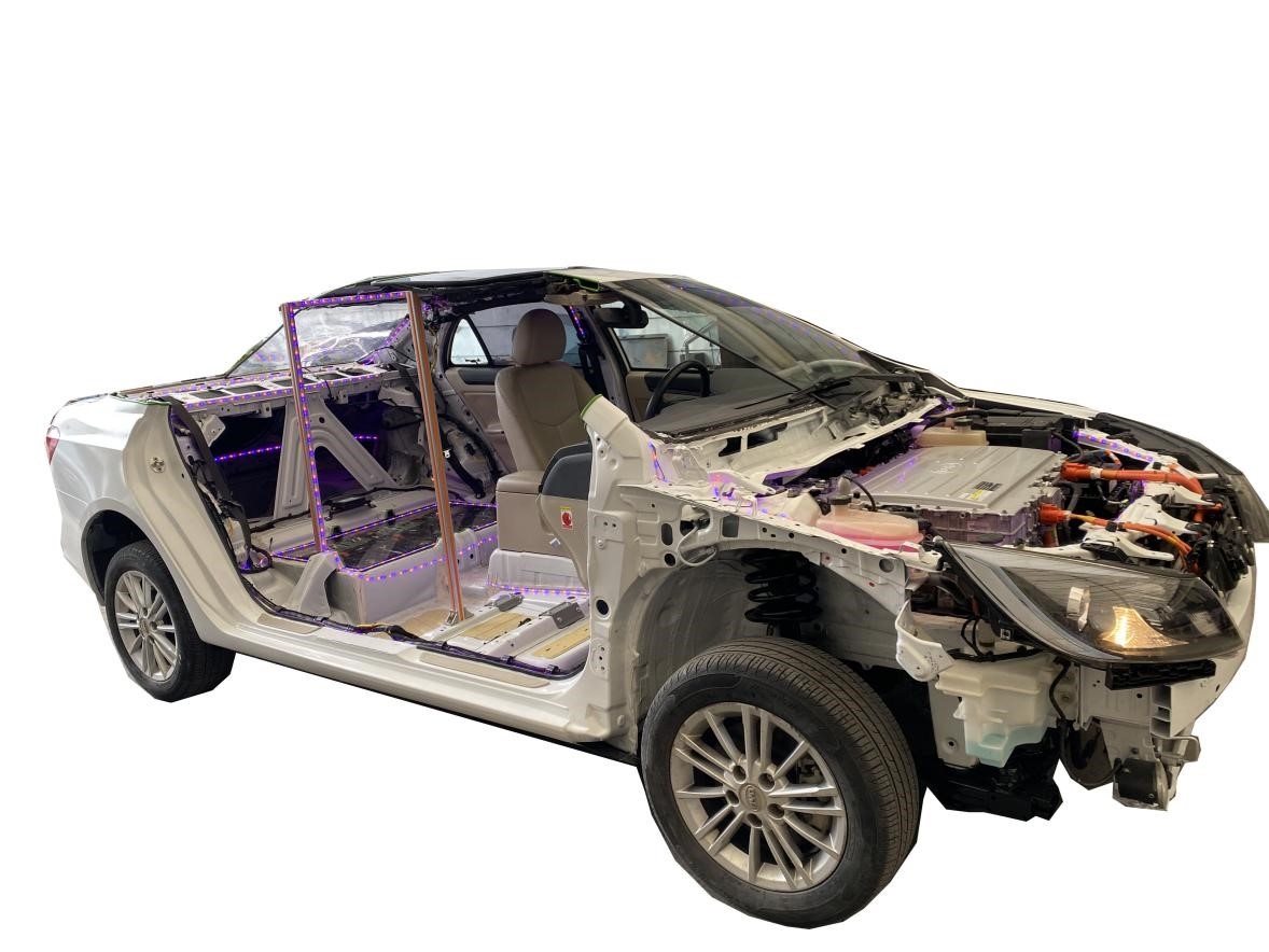 比亞迪電動汽車底盤實(shí)訓(xùn)臺