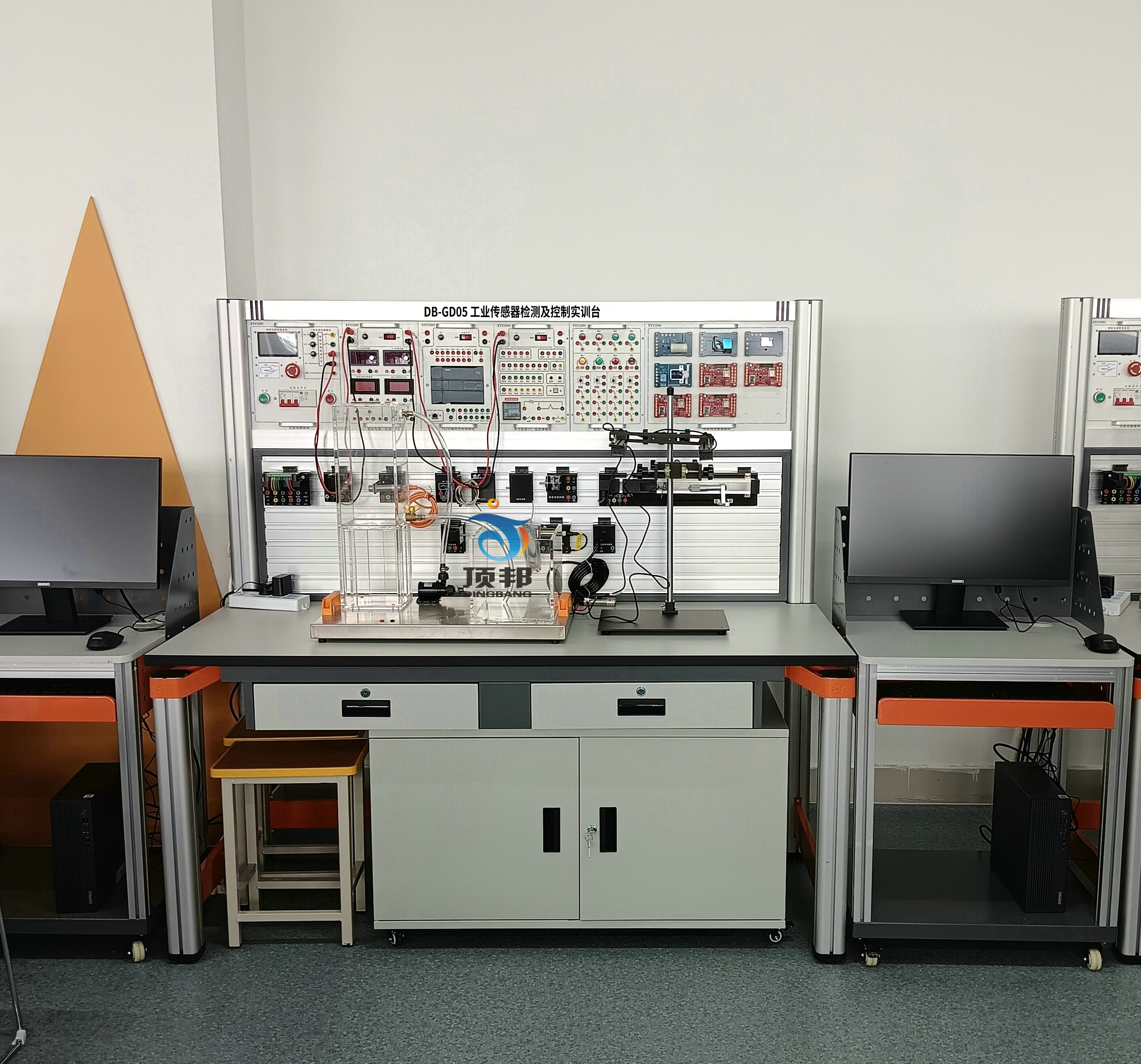 工業(yè)傳感器檢測(cè)及控制實(shí)訓(xùn)臺(tái)
