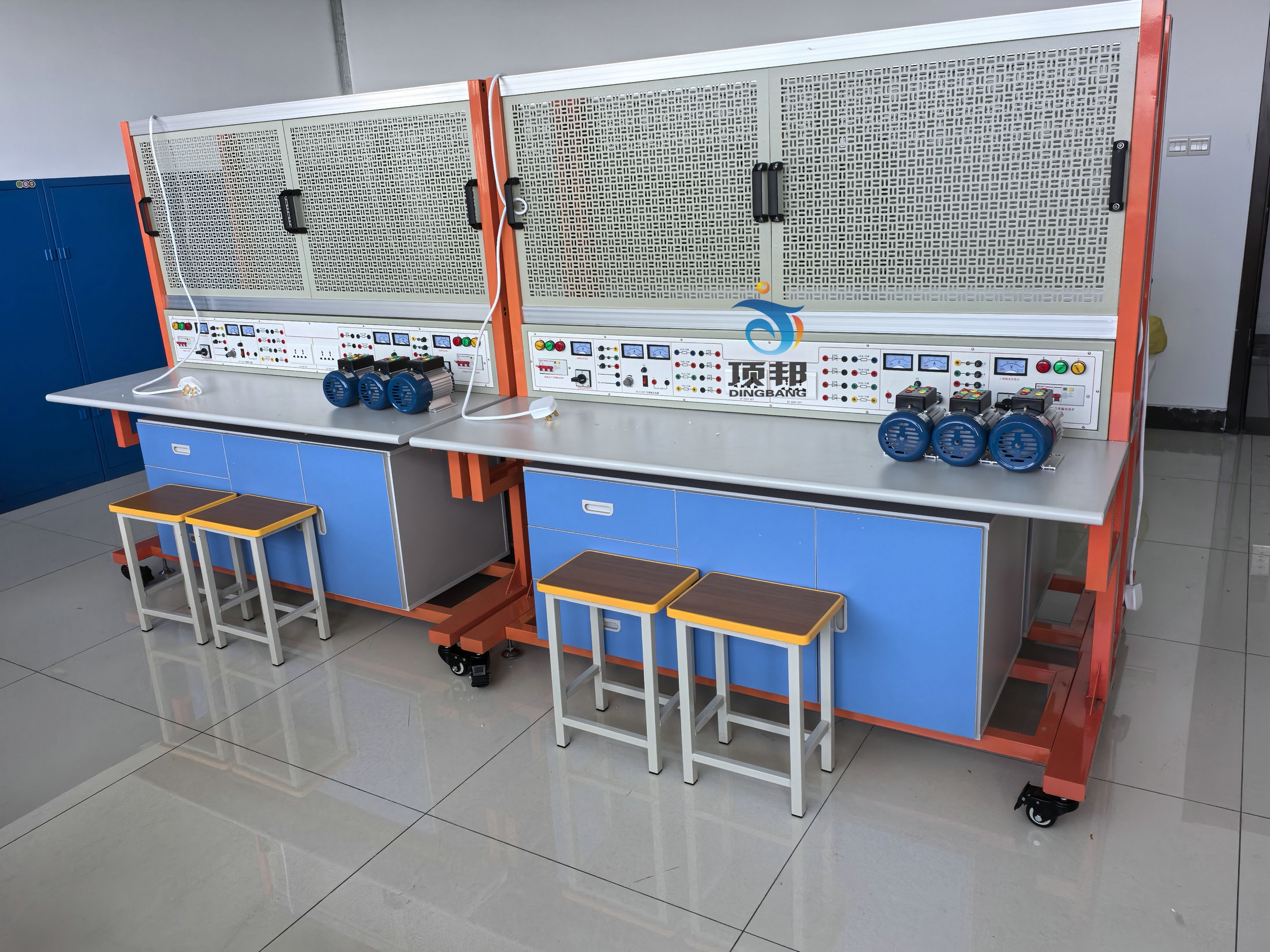 低壓電工實(shí)訓(xùn)臺(tái)