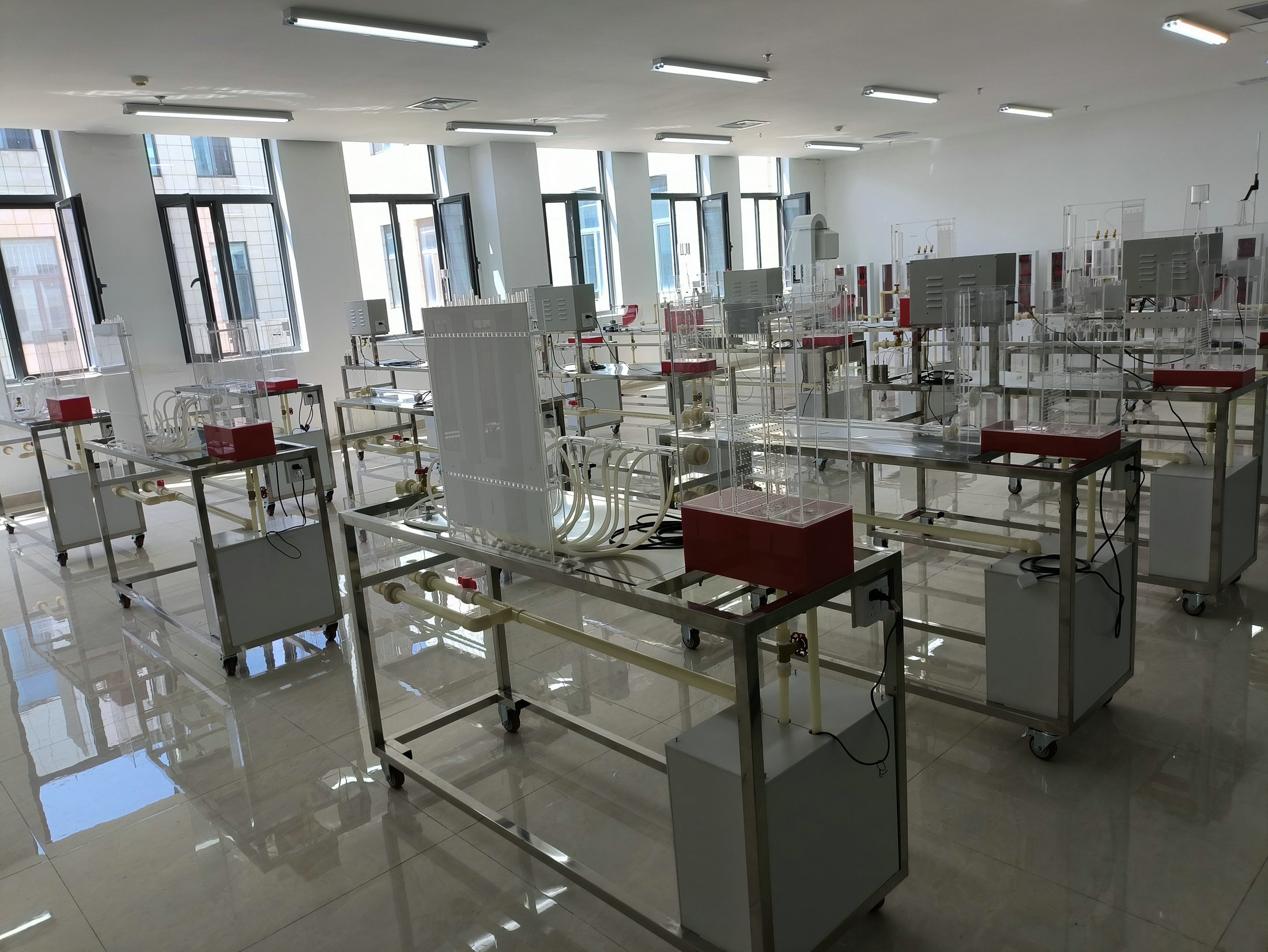 山東生態(tài)環(huán)境學(xué)院(籌)流體力學(xué)實驗室和機(jī)械制圖實驗室(圖5)